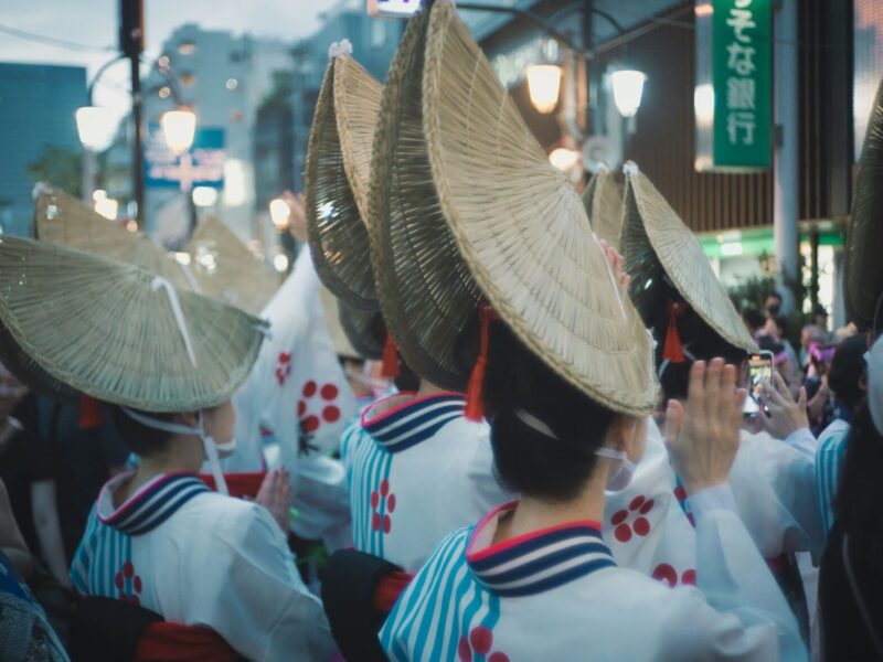 お盆はなぜ地域でこんなに違うのか